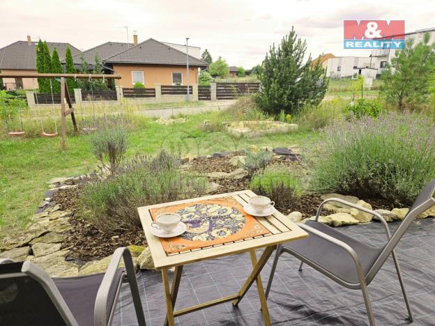 Pronájem bytu 1+kk, Bradlec, U Borku, 30 m2