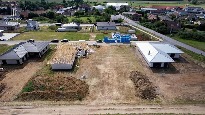 Prodej pozemku pro bydlení, Sukorady, 1044 m2