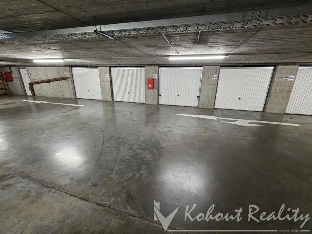 Prodej garáže, Praha - Strašnice, Štěchovická, 16 m2