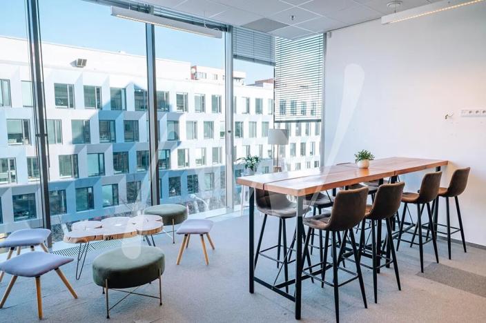 Pronájem kanceláře, Praha - Holešovice, Jankovcova, 93 m2