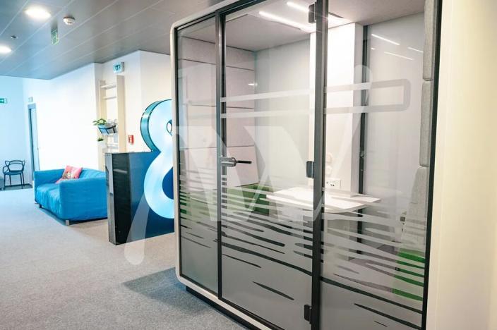 Pronájem kanceláře, Praha - Holešovice, Jankovcova, 150 m2