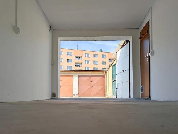 Prodej garáže, Brno, Krajní, 18 m2
