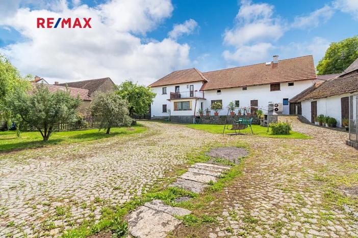 Prodej rodinného domu, Kozárovice, 174 m2