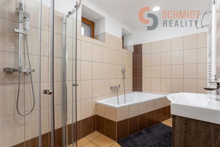 Prodej rodinného domu, Velké Bílovice, nám. Osvoboditelů, 350 m2