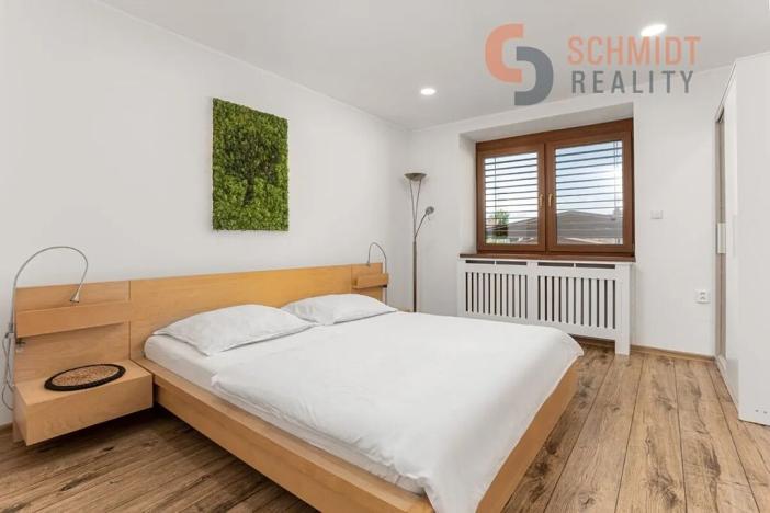 Prodej rodinného domu, Velké Bílovice, nám. Osvoboditelů, 350 m2