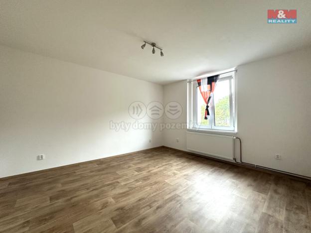 Pronájem bytu 2+kk, Klášterec nad Ohří - Miřetice u Klášterce nad Ohří, Chomutovská, 51 m2