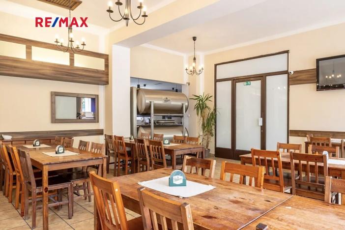 Prodej obchodního prostoru, Čelákovice, Rumunská, 794 m2