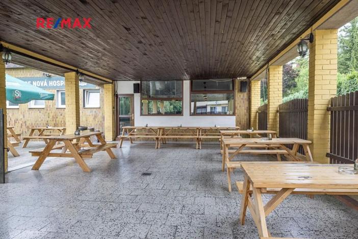 Prodej obchodního prostoru, Čelákovice, Rumunská, 794 m2