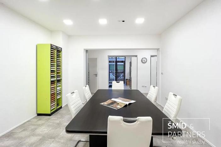 Prodej komerční nemovitosti, Kolín, Kmochova, 560 m2