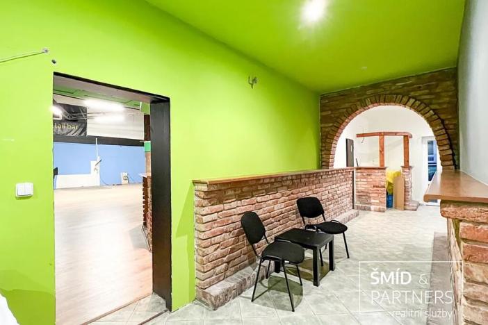 Prodej komerční nemovitosti, Kolín, Kmochova, 560 m2