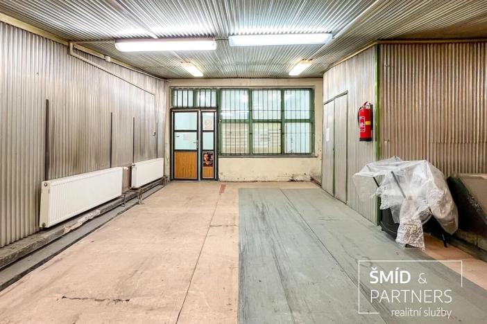 Pronájem obchodního prostoru, Kolín, Karlovo náměstí, 114 m2