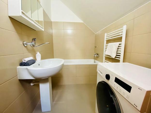 Pronájem bytu 2+kk, Jihlava, Masarykovo náměstí, 75 m2