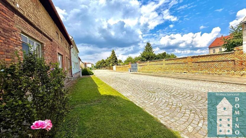 Prodej rodinného domu, Záříčí, 219 m2