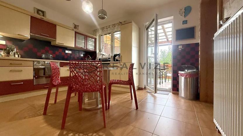 Prodej rodinného domu, Strážkovice, 200 m2