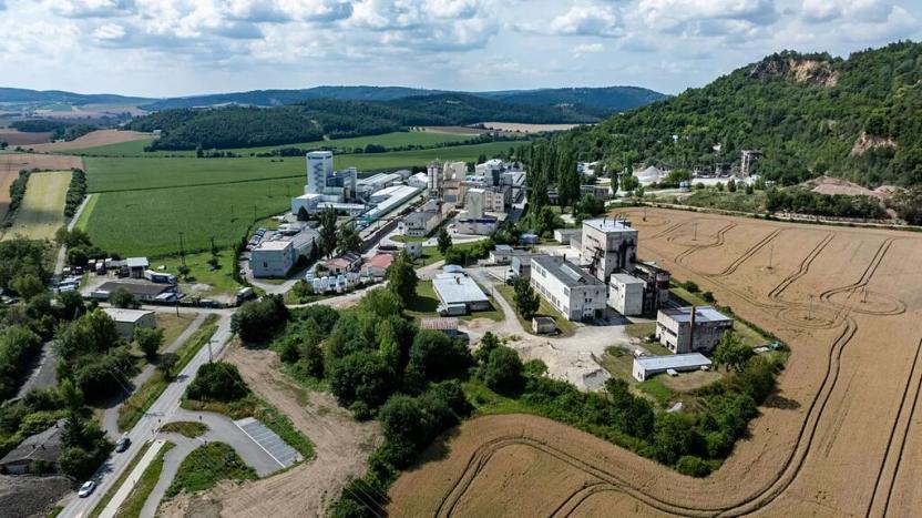 Prodej komerčního pozemku, Čebín, 17681 m2