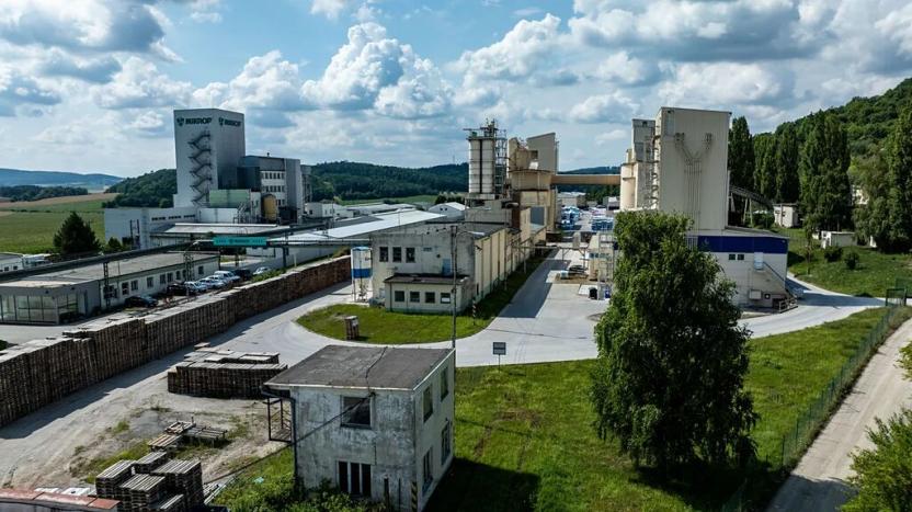 Prodej komerčního pozemku, Čebín, 17681 m2