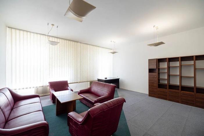 Prodej výrobních prostor, Čebín, 3507 m2