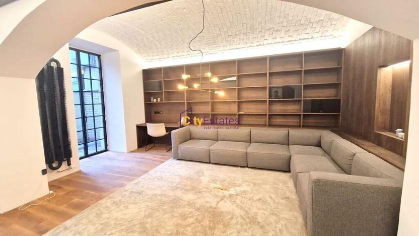 Prodej kanceláře, Praha - Smíchov, Janáčkovo nábřeží, 135 m2