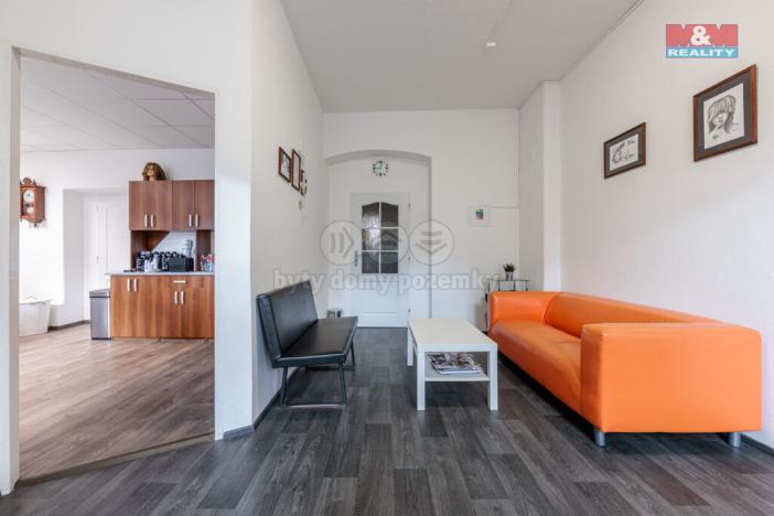 Prodej obchodního prostoru, Nejdek, náměstí Karla IV., 119 m2