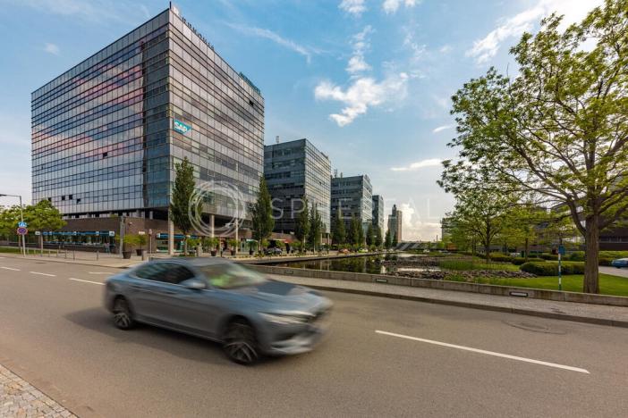 Pronájem kanceláře, Brno - Štýřice, Holandská, 1283 m2