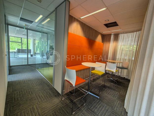 Pronájem kanceláře, Brno - Královo Pole, Technická, 4000 m2