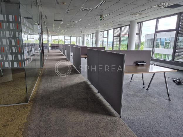 Pronájem kanceláře, Brno - Královo Pole, Technická, 2000 m2