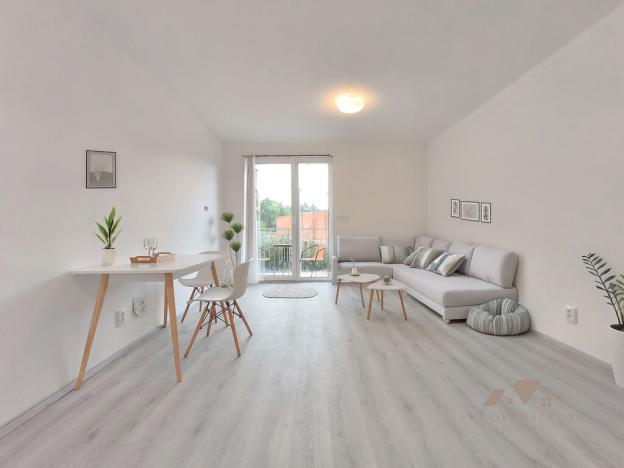 Pronájem bytu 1+kk, Zlín, Pod Hradem II, 27 m2