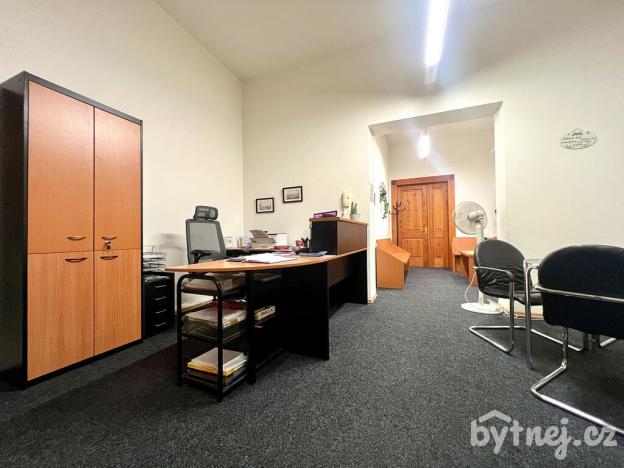 Pronájem kanceláře, Olomouc, Horní náměstí, 142 m2