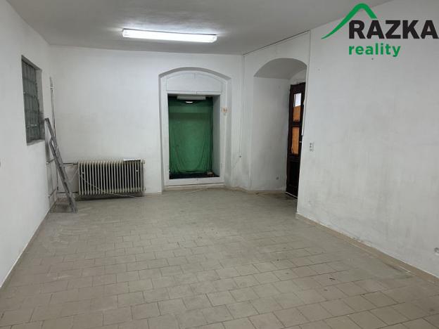 Pronájem obchodního prostoru, Planá, 65 m2