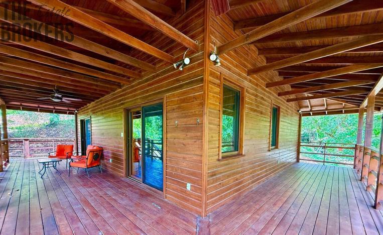 Prodej bytu 3+kk, Coxen Hole, Roatán, Honduras, 111 m2