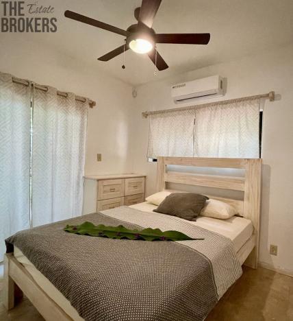 Prodej komerční, Coxen Hole, Roatán, Honduras, 304 m2