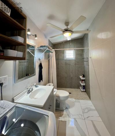 Prodej rodinného domu, Coxen Hole, Roatán, Honduras, 278 m2