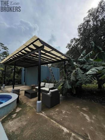 Prodej bytu 3+1, Coxen Hole, Roatán, Honduras, 139 m2