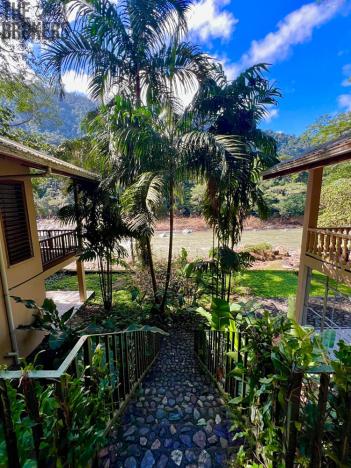 Prodej rodinného domu, La Ceiba, Honduras, 4080 m2