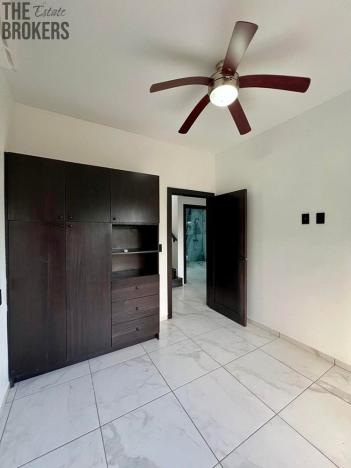 Prodej rodinného domu, Coxen Hole, Roatán, Honduras, 90 m2