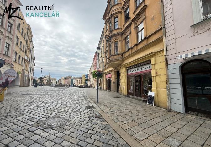 Pronájem obchodního prostoru, Olomouc, Dolní náměstí, 51 m2