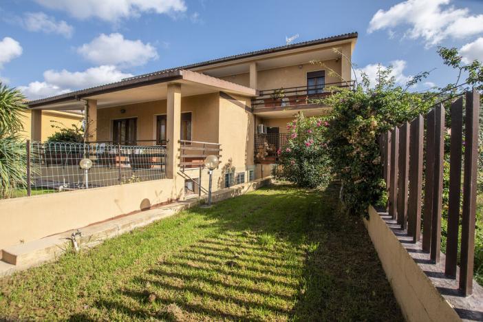 Prodej rodinného domu, Santa Maria Coghinas, Sardinie, Itálie, 450 m2