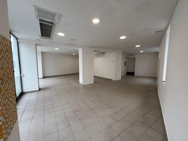 Pronájem obchodního prostoru, Kladno, Komenského, 121 m2