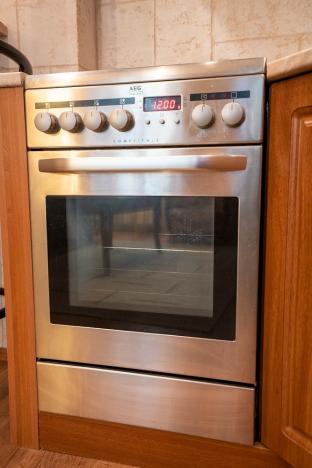 Prodej bytu 3+kk, Karlovy Vary, Kolmá, 71 m2