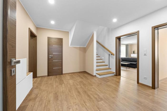 Prodej rodinného domu, Hrádek, 281 m2