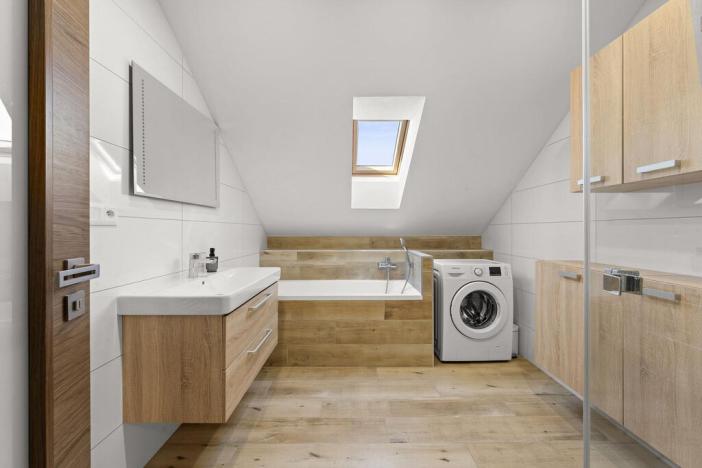 Prodej rodinného domu, Hrádek, 281 m2