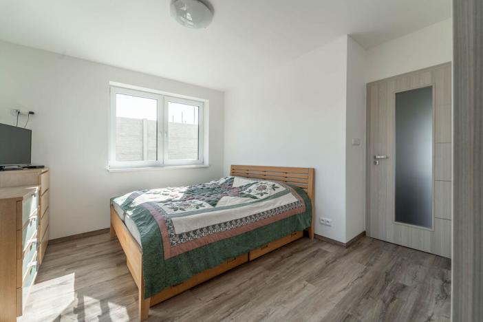 Prodej rodinného domu, Tmaň, K Vodojemu, 261 m2