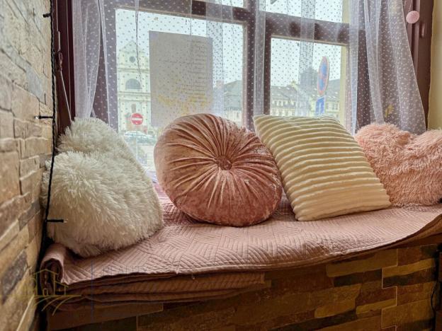 Pronájem restaurace, Turnov, náměstí Českého Ráje, 120 m2