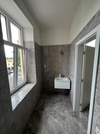 Prodej bytu 2+1, Liberec - Liberec III-Jeřáb, 1. máje, 80 m2