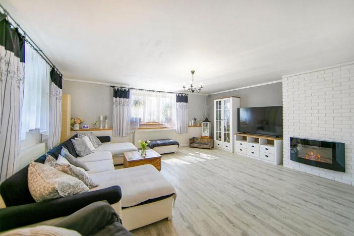 Prodej rodinného domu, Lhotka u Radnic, 208 m2