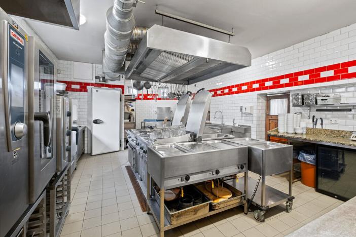 Prodej restaurace, Český Šternberk, 480 m2