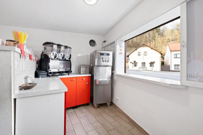 Prodej restaurace, Český Šternberk, 480 m2