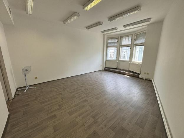 Pronájem kanceláře, Ostrava - Moravská Ostrava, 28. října, 110 m2