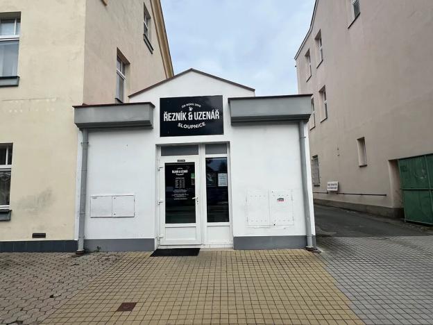 Pronájem obchodního prostoru, Holice, náměstí T. G. Masaryka, 37 m2