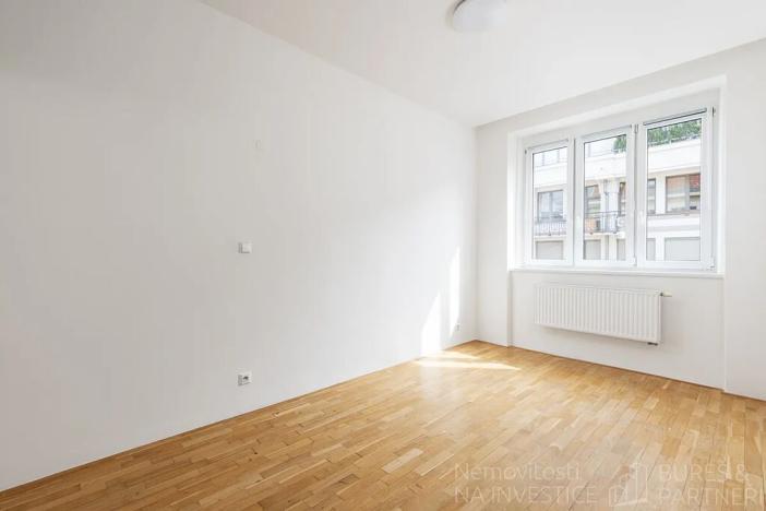 Pronájem bytu 2+kk, Praha - Nusle, Kloboučnická, 49 m2